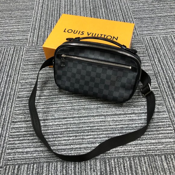 Louis Vuitton Damier Graphite Ambrel Body Bag - Picture 2 of 16